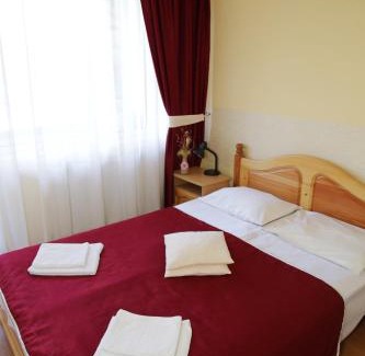 Gura Humorului Hotel | Stay at Hotel Simeria: Family-Friendly with Breakfast & Hot Tub