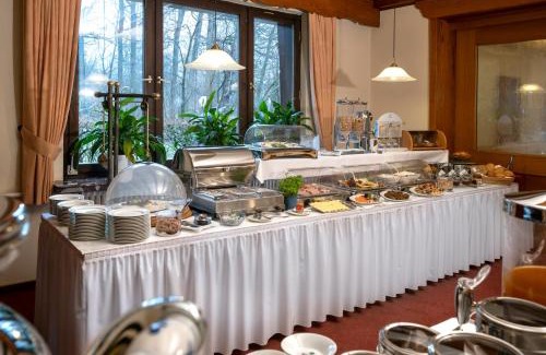 Westhagen Hotel | Discover Hotel Simonshof: Pet-Friendly with Great Amenities
