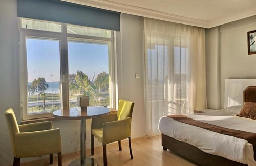 Finike Hotel | Pet-Friendly Hotel Simsek with Restaurant & Breakfast Options