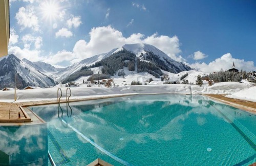 Berwang Hotel | Experience Hotel Singer – A 4-Star Oceanfront Retreat