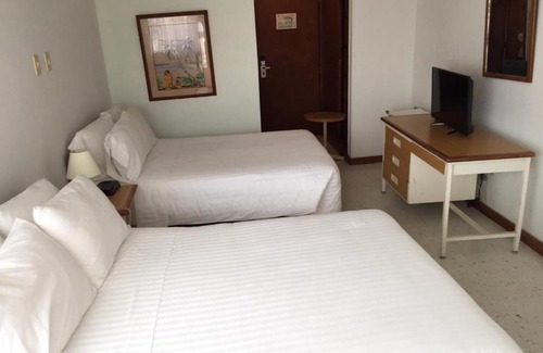 Monteria Hotel | Discover Comfort at Hotel Sinu Monteria with Pool & Breakfast