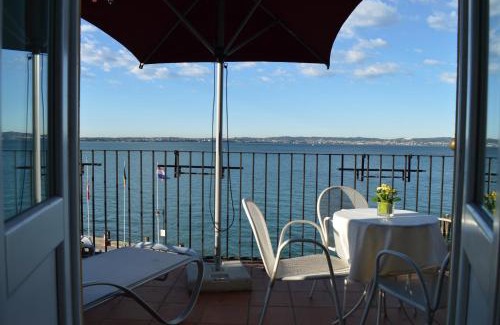 Sirmione Hotel | Relax at Hotel Sirmione: 4-Star Oceanfront Retreat