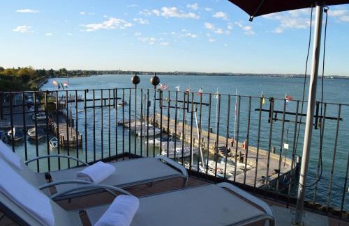 Sirmione Hotel | Relax at Hotel Sirmione: 4-Star Oceanfront Retreat