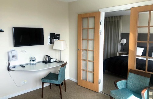 Skive Hotel | Pet-Friendly Retreat at Hotel Skivehus with Breakfast Included