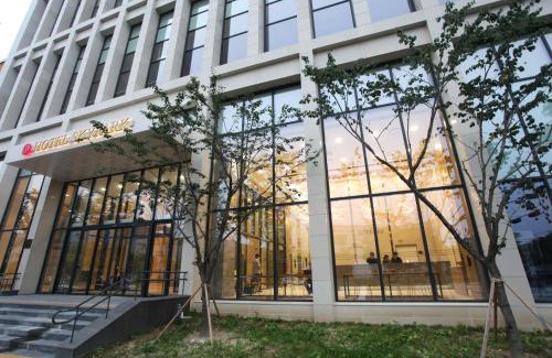 Gwanpyeong-dong Hotel | Experience Comfort at Hotel Skypark DaejeonⅠ – 8.5/10 Rated