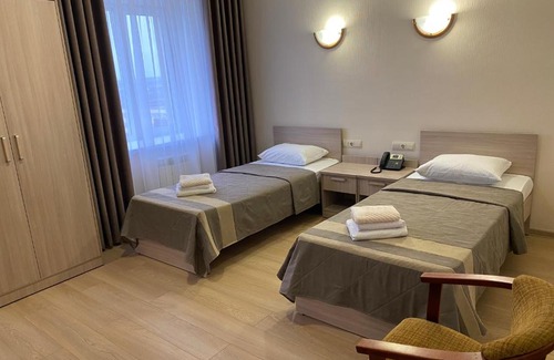 Staryy Oskol Hotel | Discover Hotel Slavyanka: Family-Friendly with Pool & Hot Tub
