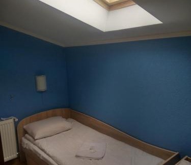Manyava Hotel | Pet-Friendly Retreat at Hotel Smaragd with Pool Access