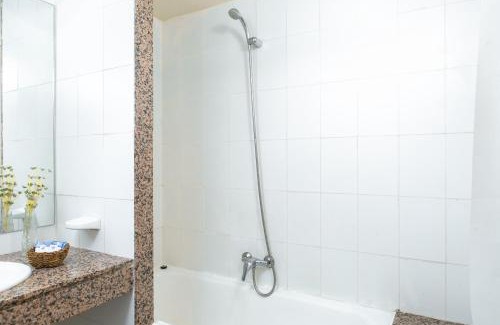 Rialp Hotel | Pet-Friendly RVHotels Condes del Pallars with Pool & Spa
