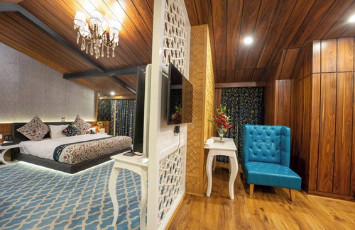 Dal Lake Hotel | Discover Hotel Snowland Srinagar: Family-Friendly Comfort