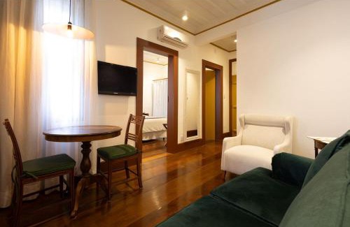 Ouro Preto Hotel | Relax at Hotel Solar do Rosário: 5-Star Oceanfront Bliss
