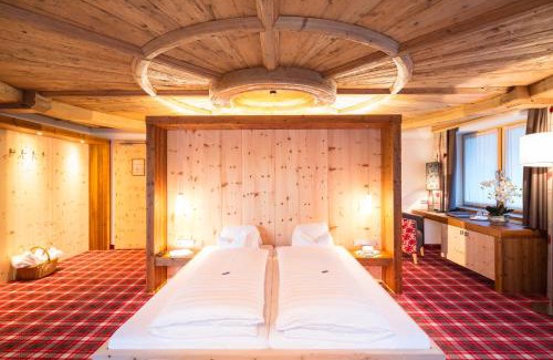 Ischgl Hotel | Discover Hotel Solaria Ischgl - 4-Star Retreat with Spa