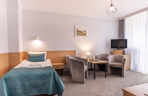 Myczkowce Hotel | Relax at Hotel Solina Resort & Spa with Pool and Spa Access