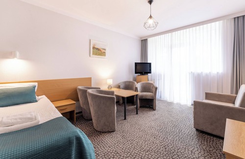 Myczkowce Hotel | Relax at Hotel Solina Resort & Spa with Pool and Spa Access