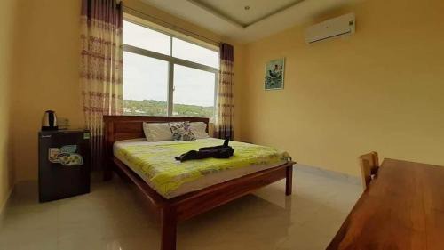 East Ham Tien Beach Hotel | Hotel Song Hương