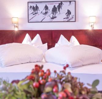 Sankt Anton am Arlberg Hotel | Relax at Hotel Sonnenheim: 4-Star Retreat with Spa & Hot Tub