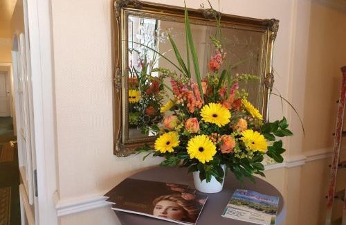 Zinnowitz Hotel | Discover Hotel Sonneneck: Breakfast Included & Great Reviews