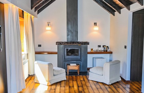 San Martin de los Andes Hotel | Relax at Hotel & Spa La Cheminée: Pool, Hot Tub & More