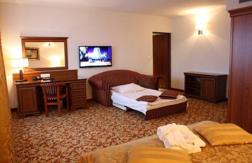 Rumia Hotel | Inviting Hotel SPA Faltom Gdynia Rumia with Ocean Views