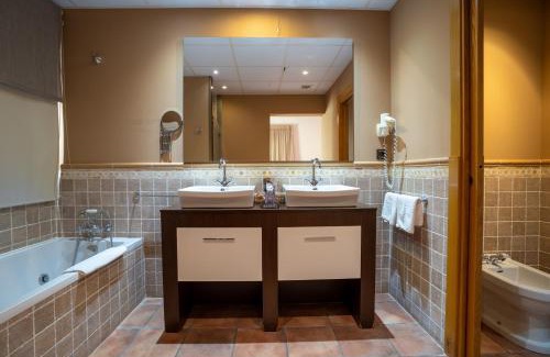 Vallromanes Hotel | Pet-Friendly Retreat at Hotel Golden Barcelona - 4 Star Stay