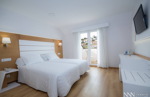 Sanxenxo Hotel | Relax at Hotel Spa Nanin Playa: Guest Rated 9.4/10