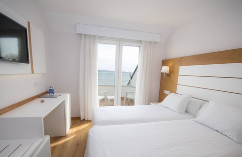Sanxenxo Hotel | Relax at Hotel Spa Nanin Playa: Guest Rated 9.4/10
