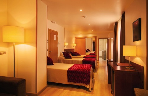Fisterra Hotel | Relax at Hotel Spa Playa Langosteira with Pool & Hot Tub