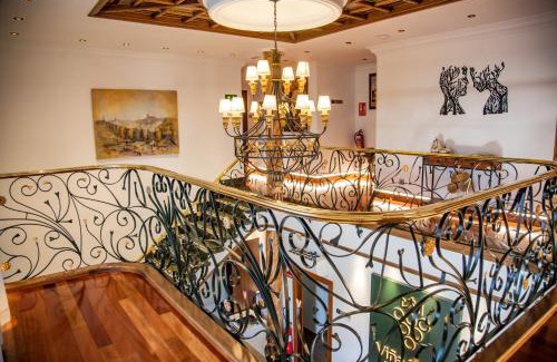 Arevalo Hotel | Relaxing Retreat at Hotel Spa Viña Real with Pool & Spa