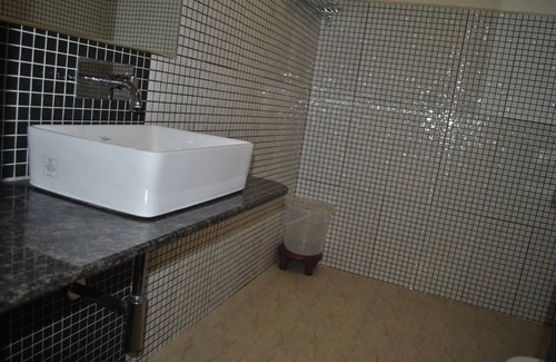 Satna Hotel | Budget-Friendly Hotel Spark Inn with Family Dining & More