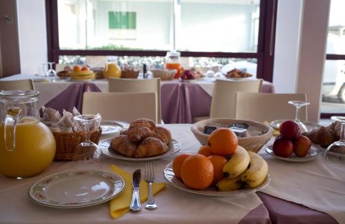 Igea Marina Hotel | Beachfront Retreat at Hotel Spiaggia Villa Paola
