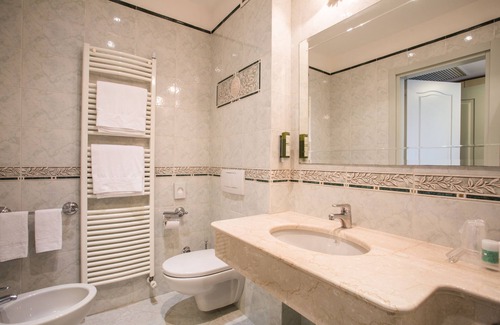 Barbarano Hotel | Discover Hotel Spiaggia d'Oro - 4-Star Retreat by Garda Lake