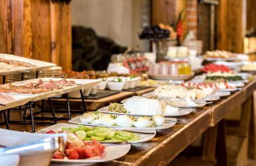 Stare Miasto Hotel | Top-Rated Hotel Spichrz: Pet-Friendly with Pool & Restaurant