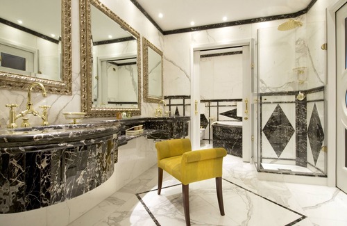 Carciano Hotel | Experience Hotel Splendid: 4-Star Stay with Pool & Dining