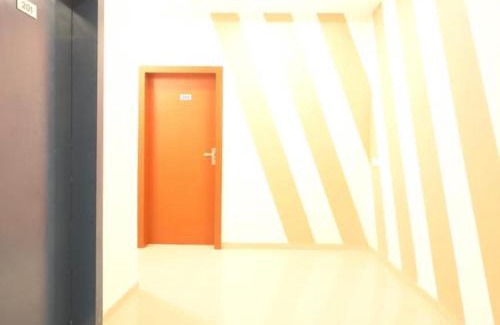 Sanwer Hotel | Cozy Stay at Hotel SR with Breakfast and Hot Tub