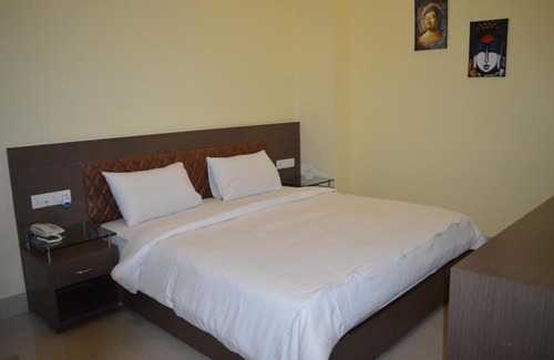 Shrivasti Hotel | Discover Hotel Sravasti Residency: Family-Friendly Comfort