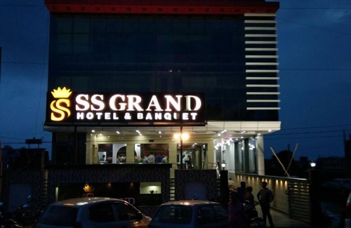 Auli Hotel | Discover Comfort at Hotel SS Grand with Family-Friendly Amenities