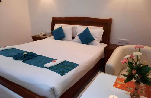 Rameshwaram Hotel | Discover Comfort at Hotel SS Palace: Pool, Spa & Dining