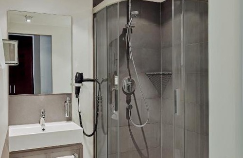 Saint Pauli Hotel | Discover Hotel St. Annen: Family-Friendly with Hot Tub