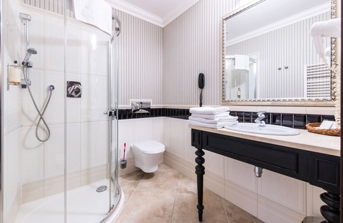 Gizycko Hotel | Indulge at Hotel St. Bruno: 4-Star Retreat with Spa & Pool
