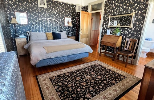 Cripple Creek Hotel | Discover Hotel St. Nicholas: Family-Friendly with Pool Access
