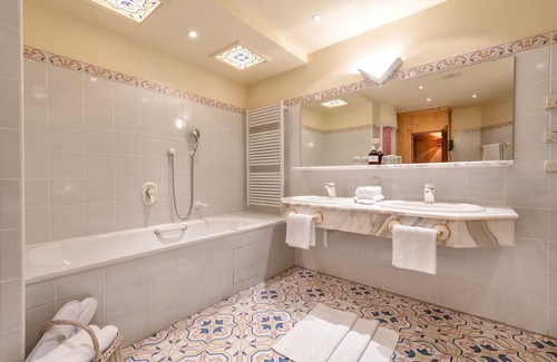 Sankt Oswald Hotel | Eco-Friendly Hotel St. Oswald with Spa and Hot Tub Amenities