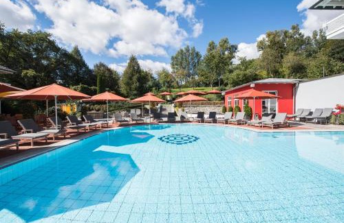 Bad Griesbach im Rottal Hotel | Elegant Hotel St. Wolfgang: 5-Star Comfort by the Ocean