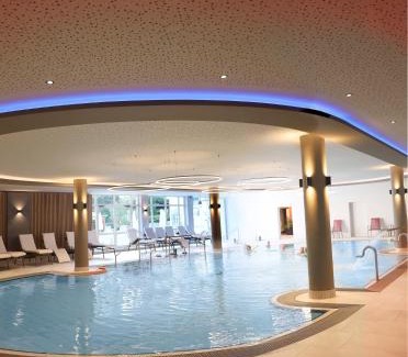Bad Griesbach im Rottal Hotel | Elegant Hotel St. Wolfgang: 5-Star Comfort by the Ocean