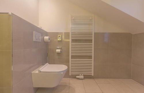Unterach am Attersee Hotel | Relax at Hotel Stadler am Attersee with Oceanfront Views
