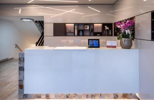 Darmstadt-Eberstadt Hotel | Pet-Friendly Hotel Stadt Heidelberg with Breakfast & Dining