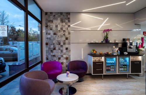 Darmstadt-Eberstadt Hotel | Pet-Friendly Hotel Stadt Heidelberg with Breakfast & Dining