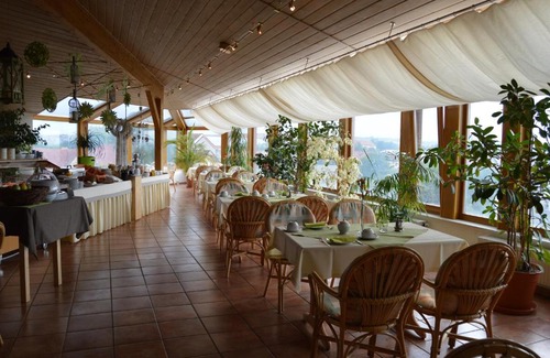 Jessen Hotel | Pet-Friendly Hotel Stadt Jessen with Hot Tub Amenities