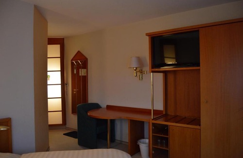 Jessen Hotel | Pet-Friendly Hotel Stadt Jessen with Hot Tub Amenities