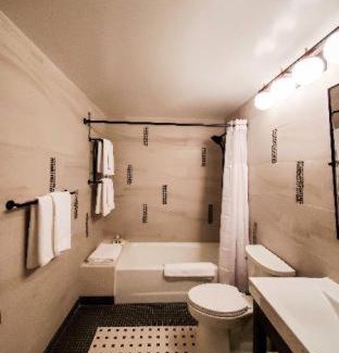 Koreatown Hotel | Welcoming Hotel Stanford NYC: Wheelchair Accessible & Breakfast