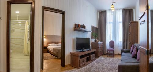 Mukachevo Hotel | Affordable Hotel Star: Family-Friendly with Breakfast Included