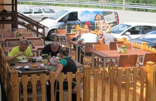 Bela pod Pradedem Hotel | Discover Hotel Stara Posta: Pet-Friendly Oasis with Pool